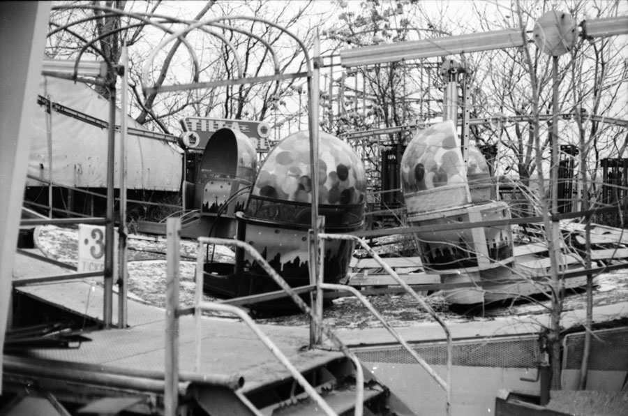 Tilt-A-Whirl