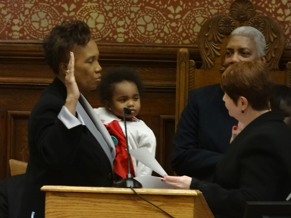 Mayor Simmons is sworn in